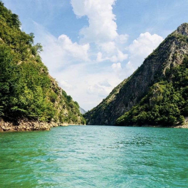 https://tourist-tours-albania.com/wp-content/uploads/2020/09/IMG_9422-640x640.jpg